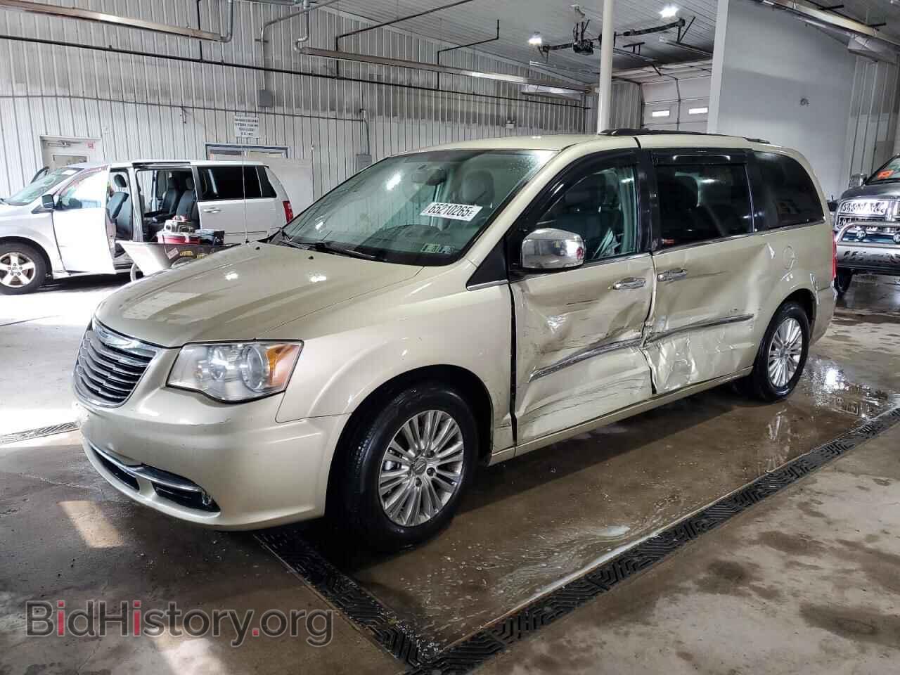 Photo 2A4RR8DG2BR783876 - CHRYSLER MINIVAN 2011