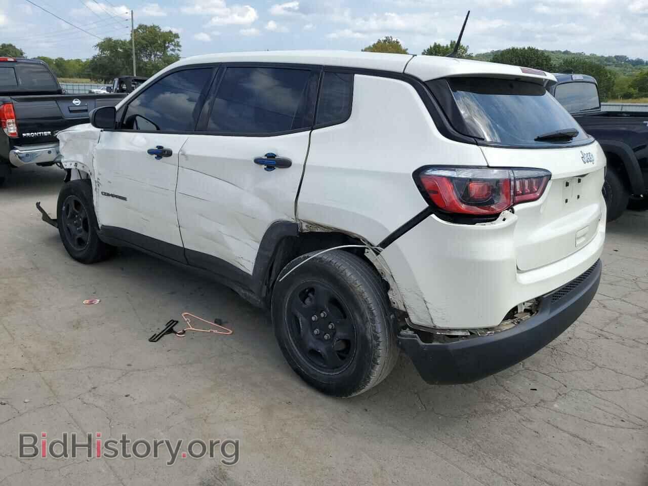 2018 JEEP COMPASS - VIN: 3C4NJCAB2JT194457 - Photo 2