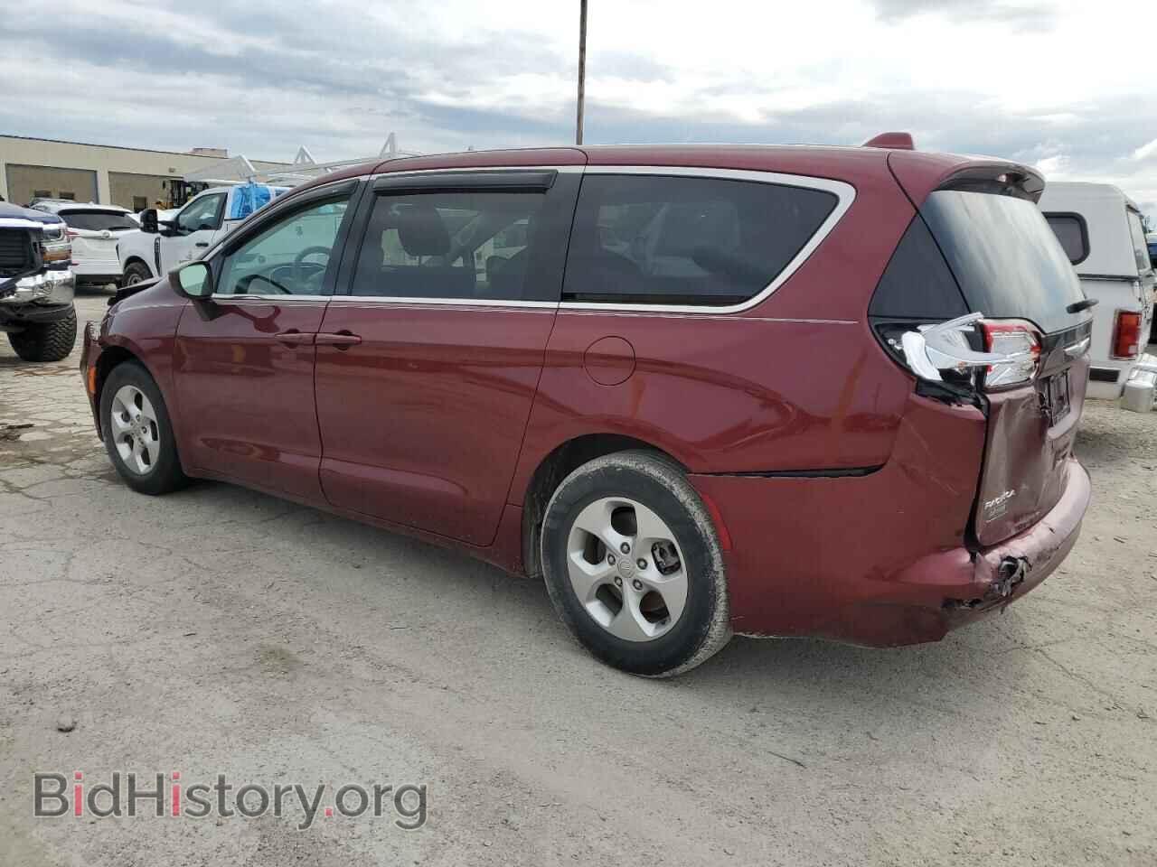 2017 CHRYSLER PACIFICA - VIN: 2C4RC1CG7HR823765 - Photo 2