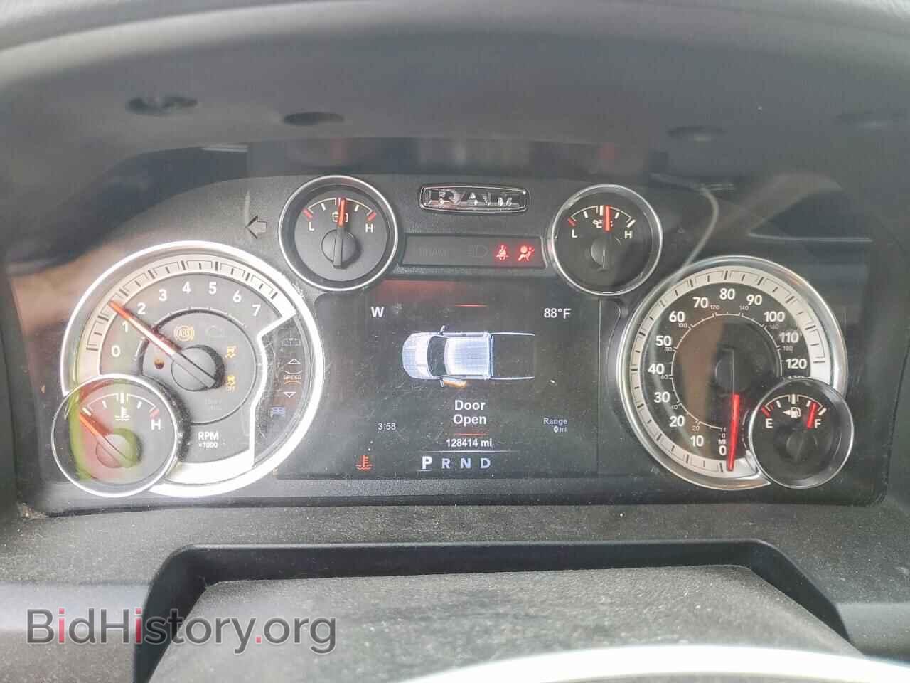 2017 RAM 1500 - VIN: 3C6RR7LT8HG689330 - Фото 9