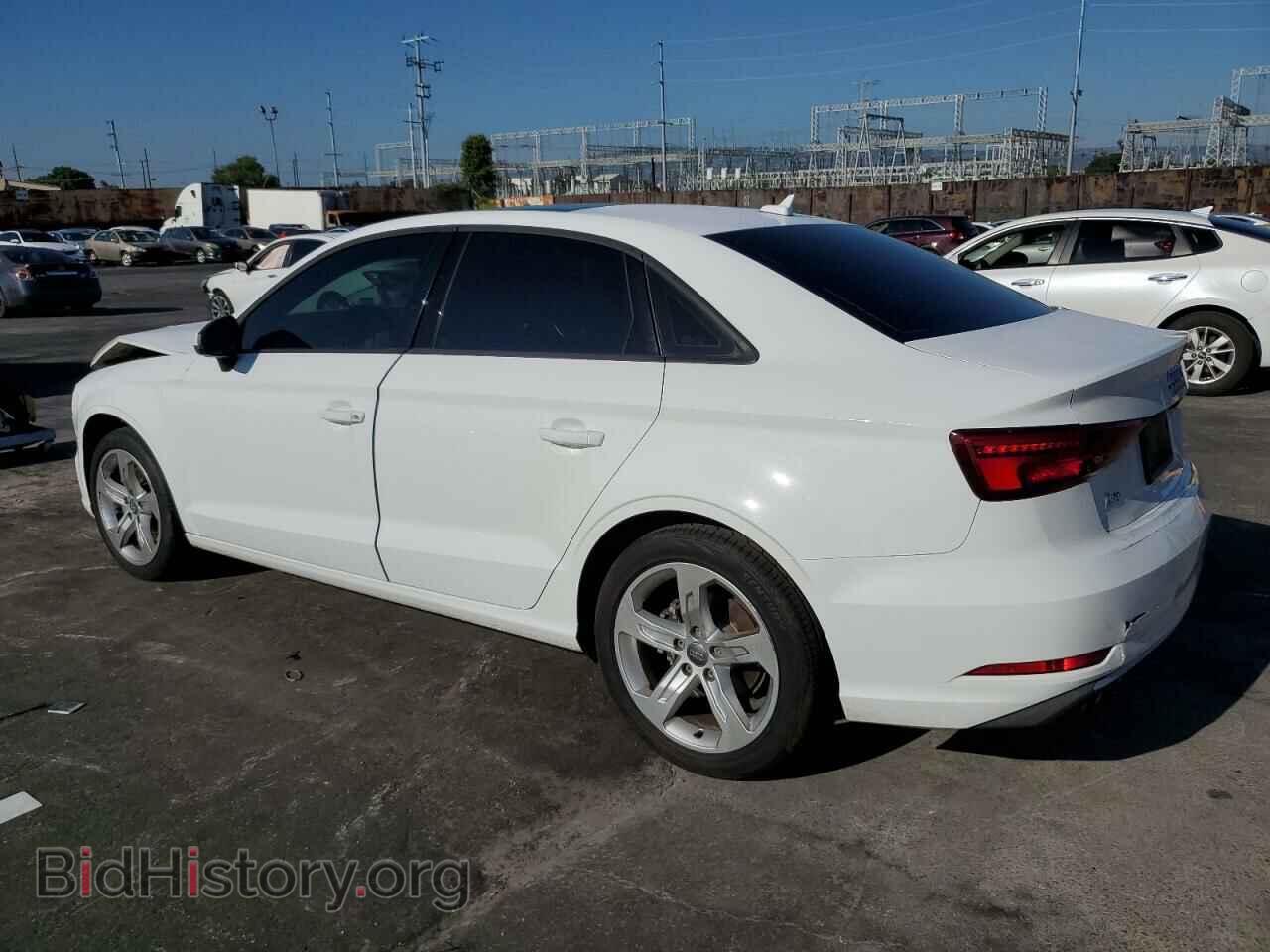 2018 AUDI A3 - VIN: WAUAUGFF8J1029039 - Фото 2