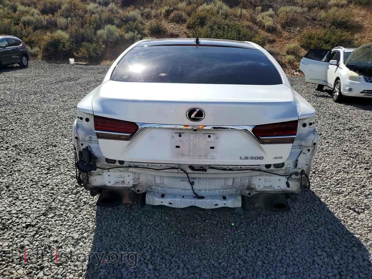 2018 LEXUS LS500 - VIN: JTHC5LFF4J5001084 - Photo 6