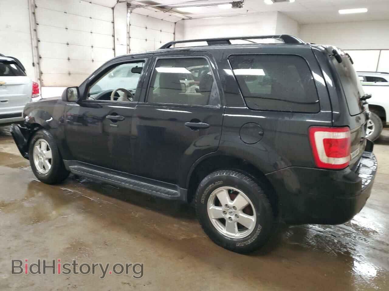 2011 FORD ESCAPE - VIN: 1FMCU0DG6BKB82525 - Фото 2