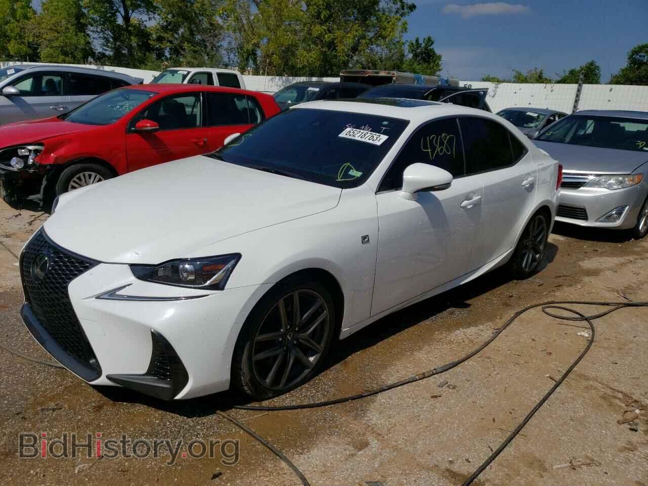 Photo JTHC81D20J5033607 - LEXUS IS 2018