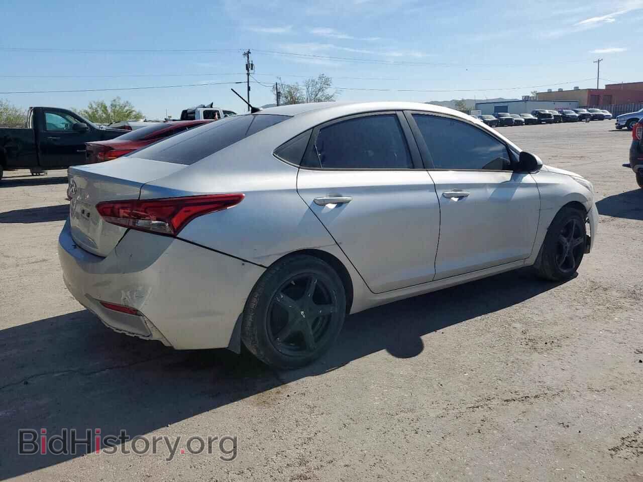 2018 HYUNDAI ACCENT - VIN: 3KPC24A32JE018161 - Фото 3
