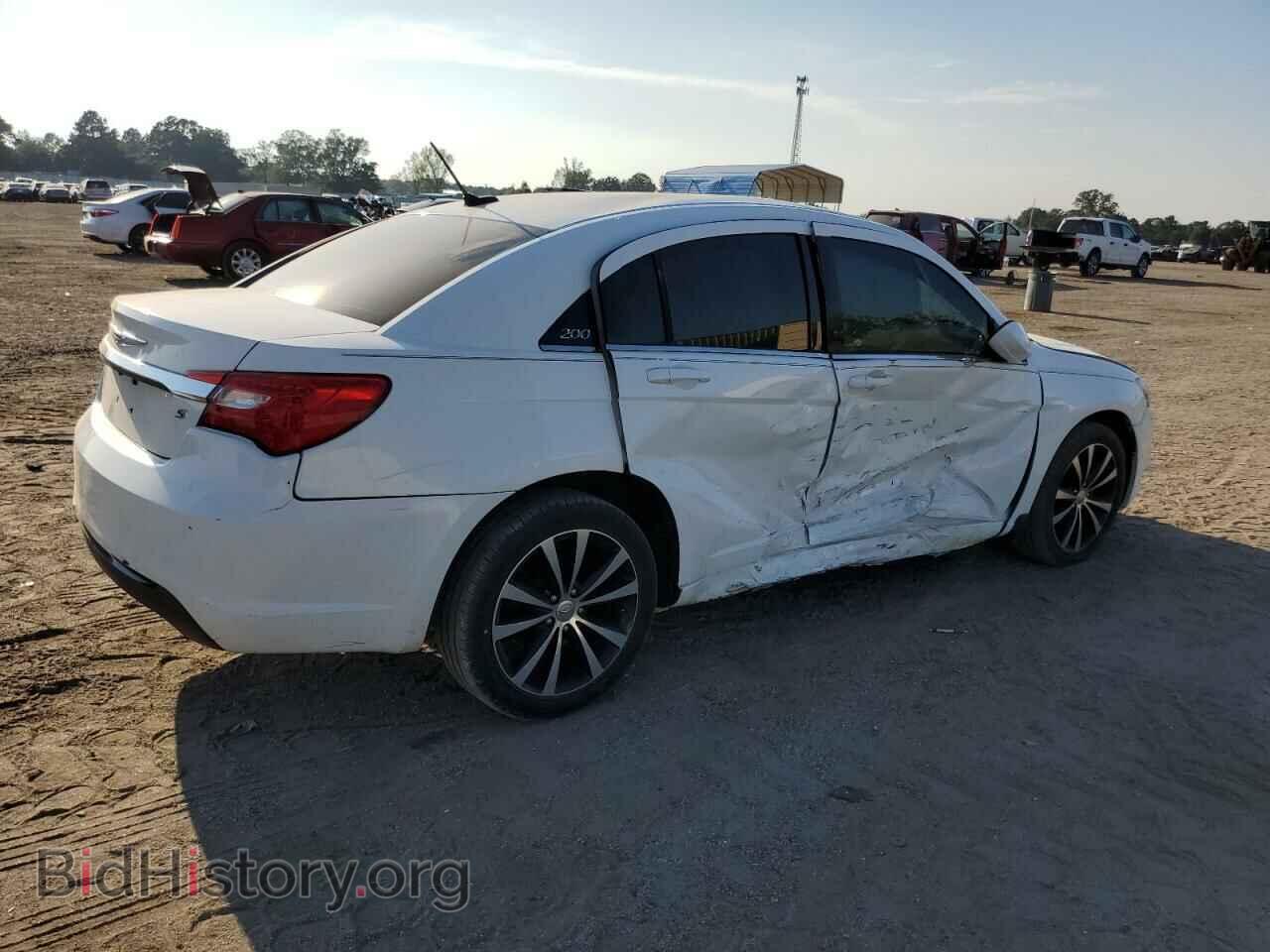 2013 CHRYSLER 200 - VIN: 1C3CCBBB3DN598046 - Фото 3