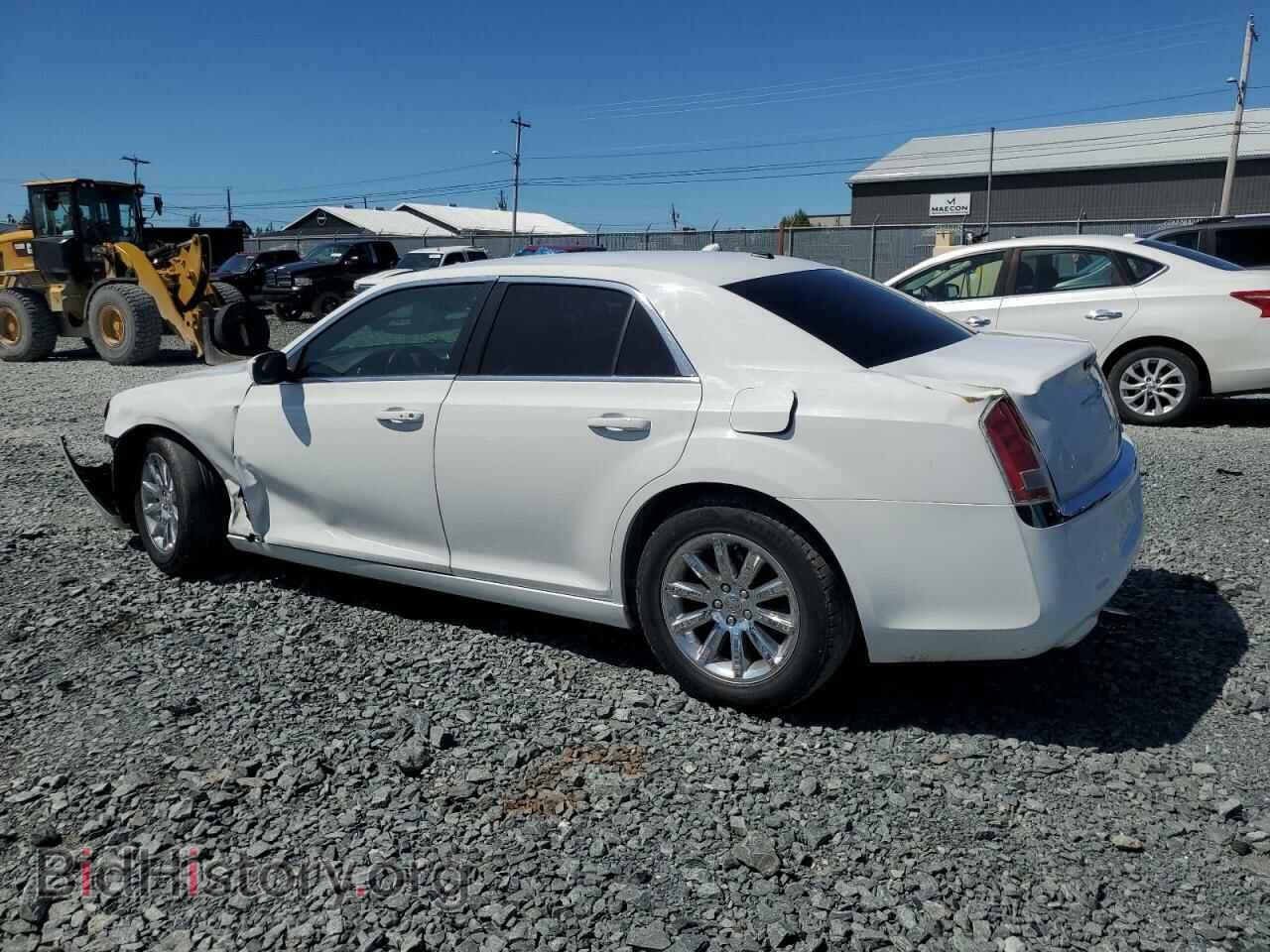 2014 CHRYSLER 300 - VIN: 2C3CCAAG1EH175239 - Фото 2