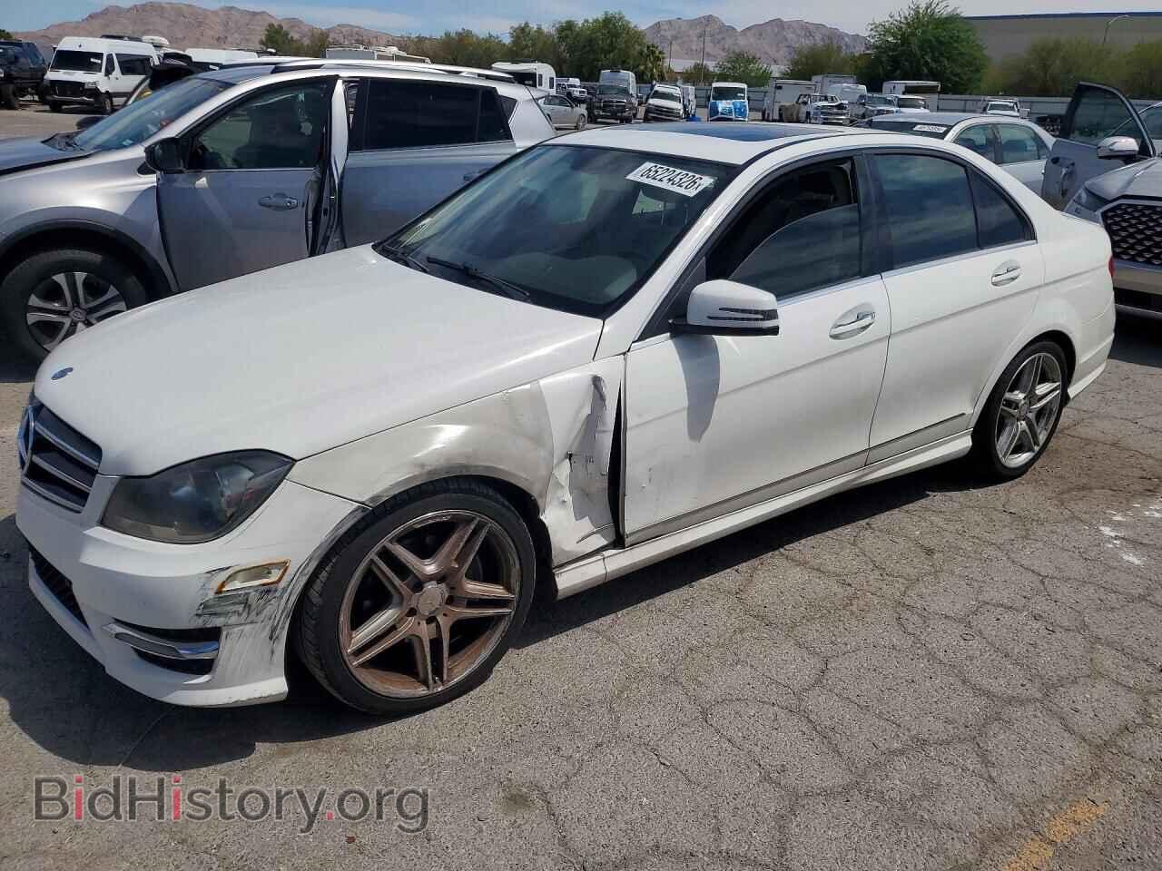 Photo WDDGF4HB6EA960358 - MERCEDES-BENZ C-CLASS 2014