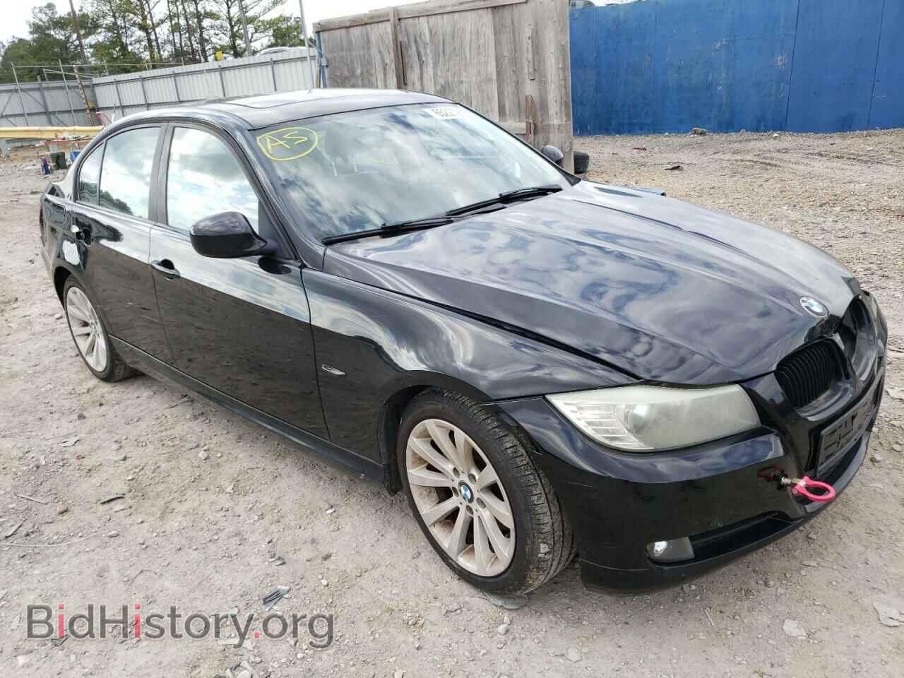 Фотография WBAPH5C59BA443642 - BMW 3 SERIES 2011
