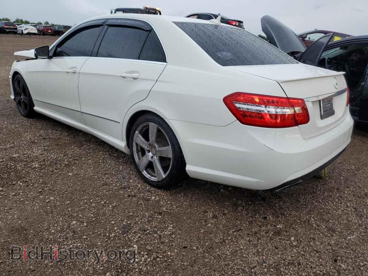 2011 MERCEDES-BENZ E-CLASS - VIN: WDDHF8HB3BA431781 - Фото 2