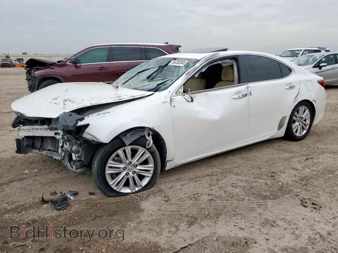 Фотография JTHBK1GG1F2188244 - LEXUS ES350 2015
