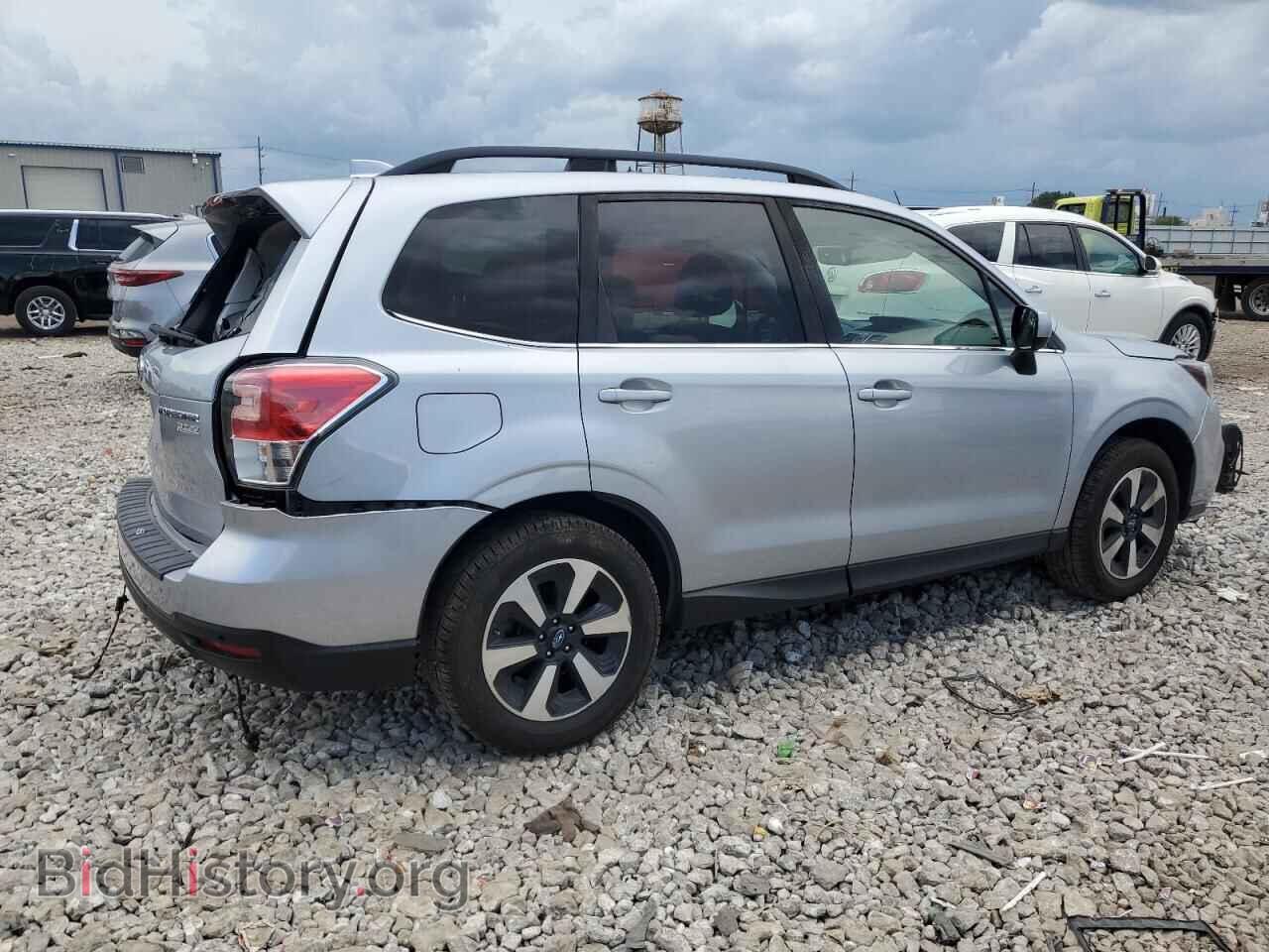 2017 SUBARU FORESTER - VIN: JF2SJARC0HH435639 - Фото 3