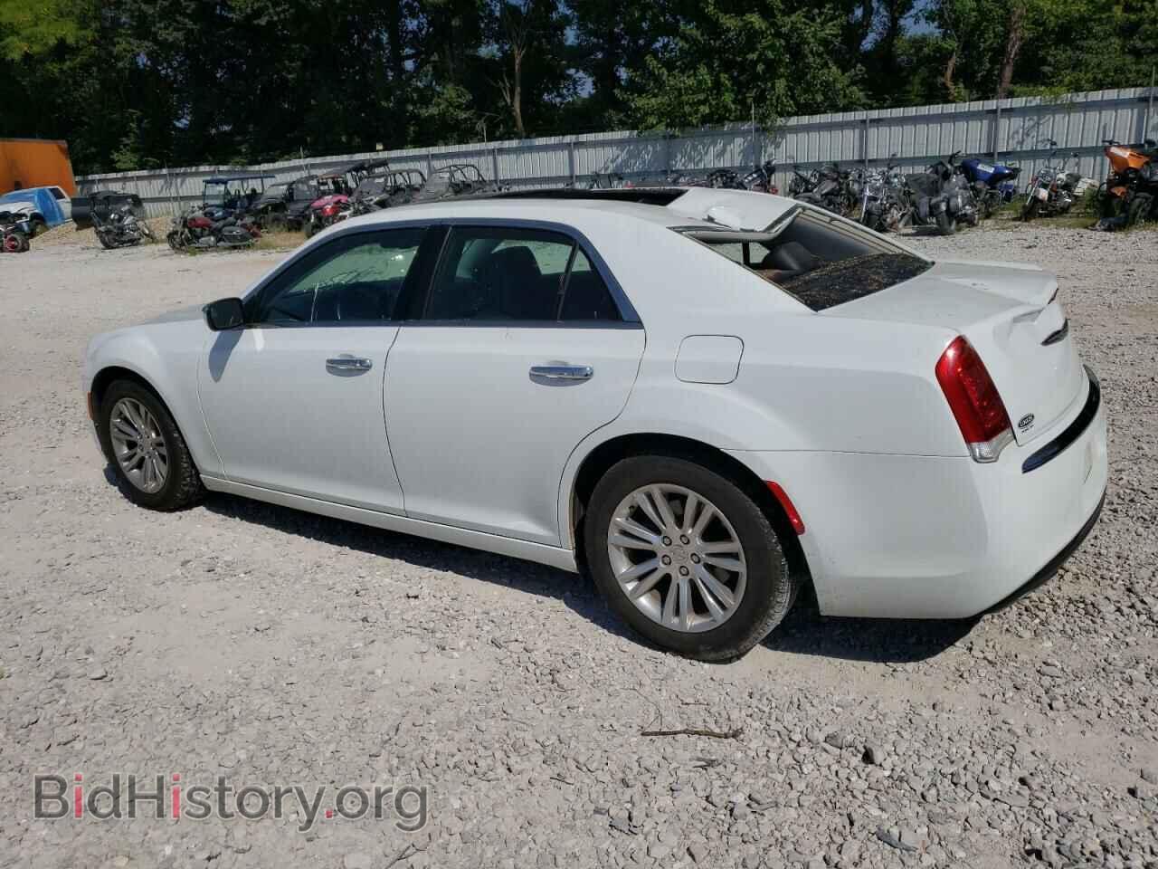 2017 CHRYSLER 300 - VIN: 2C3CCAEG7HH564708 - Photo 2