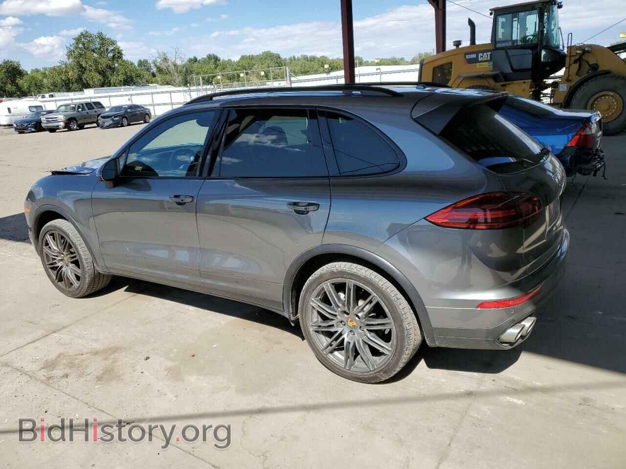 2017 PORSCHE CAYENNE - VIN: WP1AB2A26HLA52915 - Фото 2