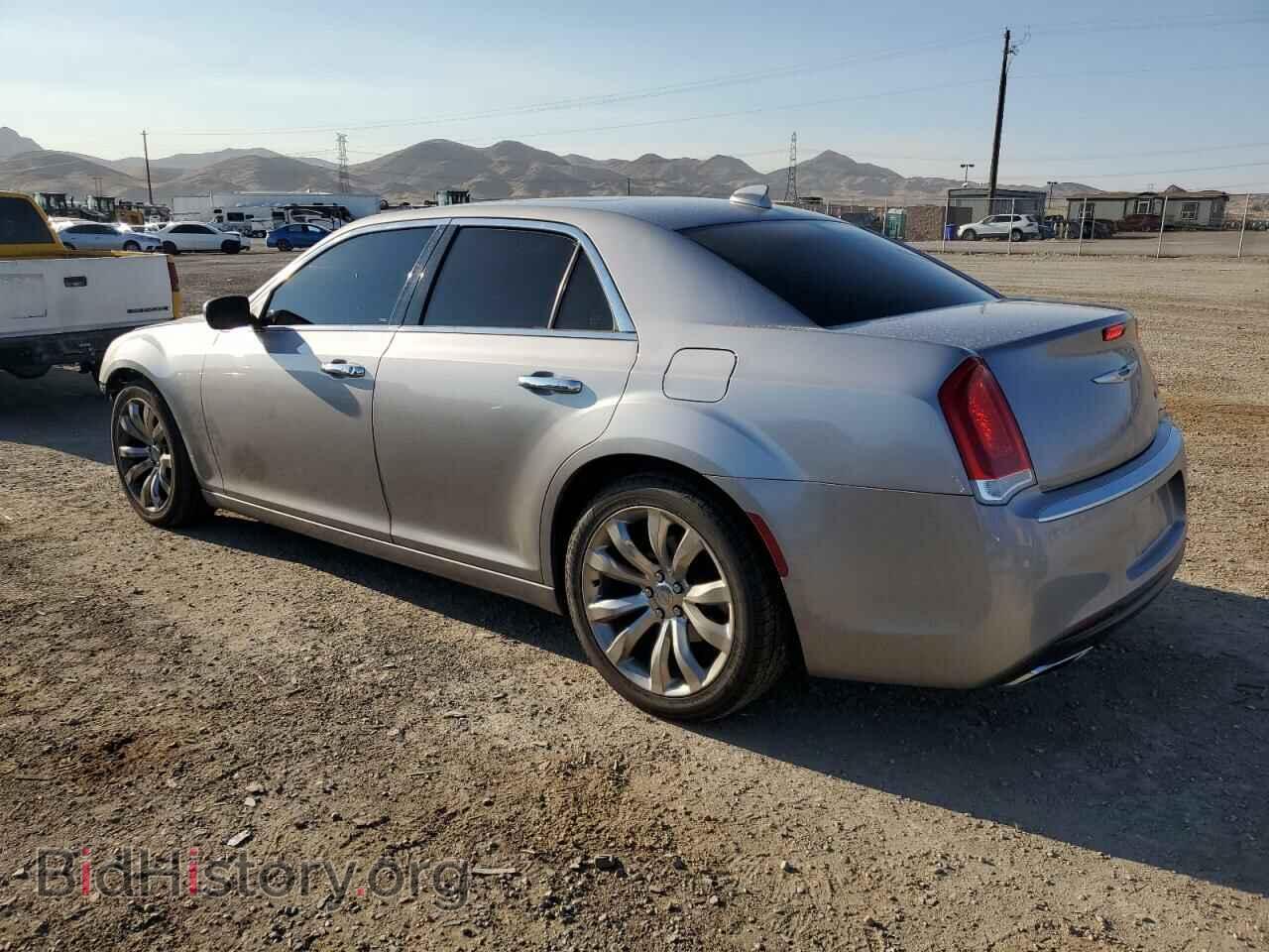2017 CHRYSLER 300 - VIN: 2C3CCAEG2HH632588 - Фото 2