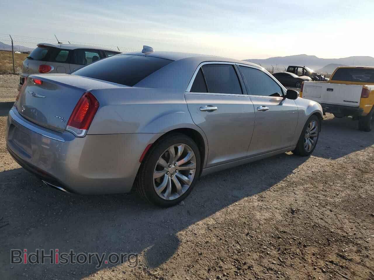 2017 CHRYSLER 300 - VIN: 2C3CCAEG2HH632588 - Фото 3