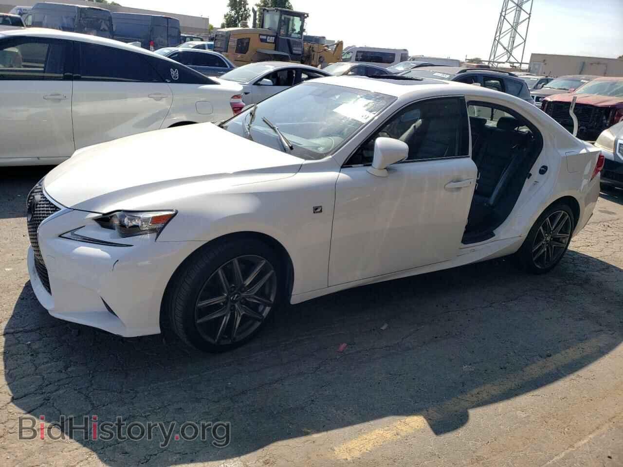 Photo JTHBE1D25G5025130 - LEXUS IS 2016