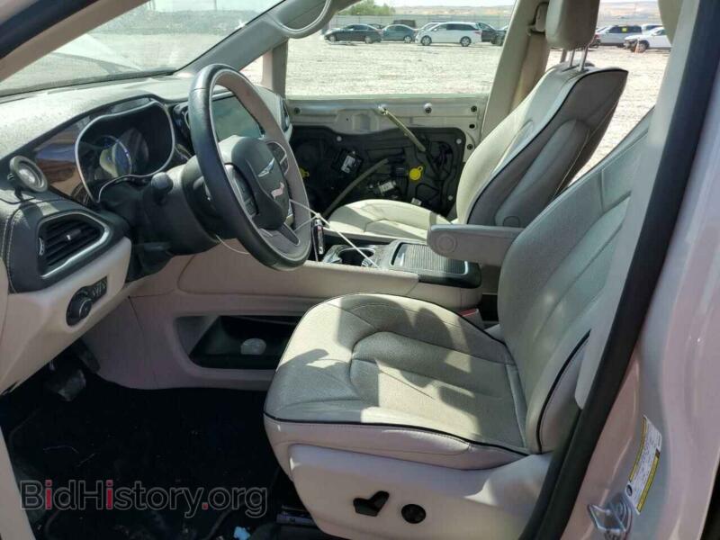 2021 Chrysler PACIFICA (VIN 2C4RC1S71MR550446) — photo 7 of 12