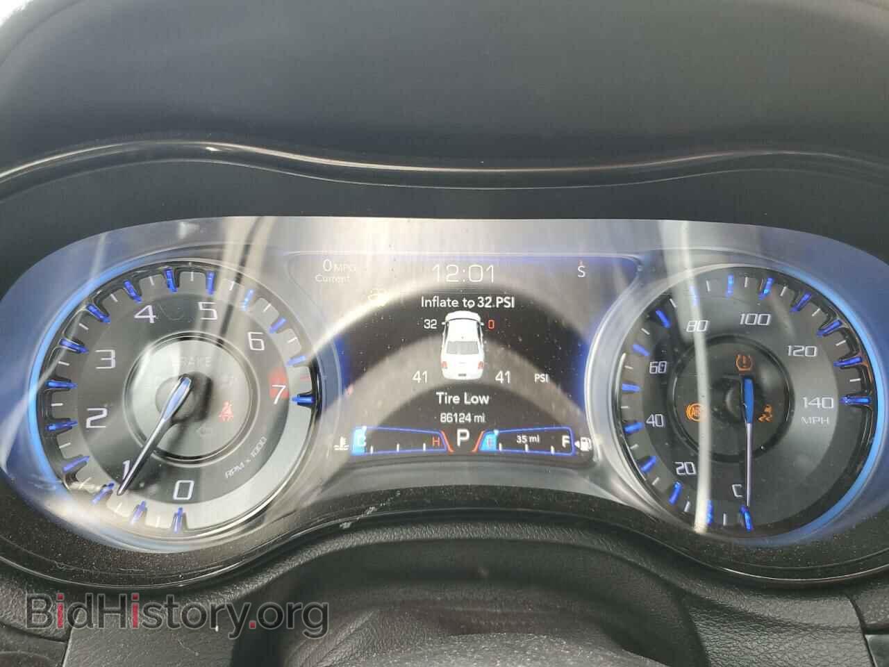 2017 CHRYSLER 300 - VIN: 2C3CCABG2HH626911 - Фото 9