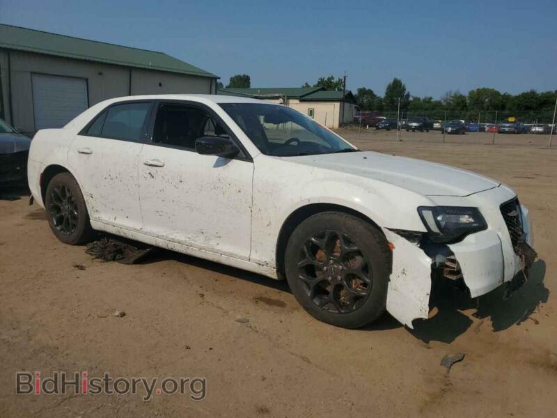 2019 Chrysler 300 (VIN 2C3CCARG9KH560466) — фото 4 из 12