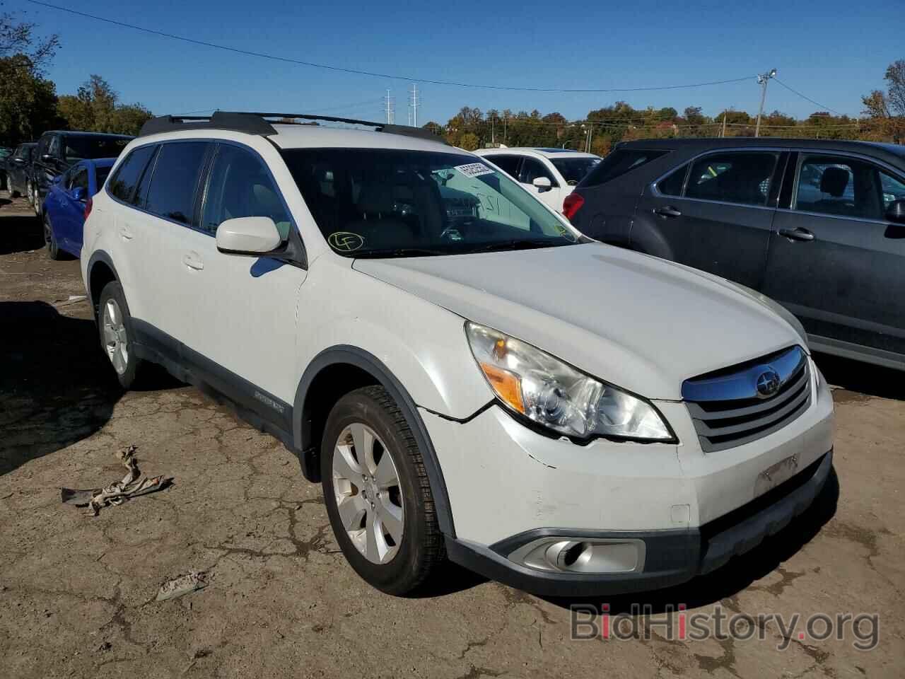 Photo 4S4BRBCC7B3436888 - SUBARU OUTBACK 2011