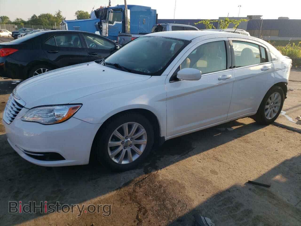 Photo 1C3BC1FB9BN554744 - CHRYSLER 200 2011