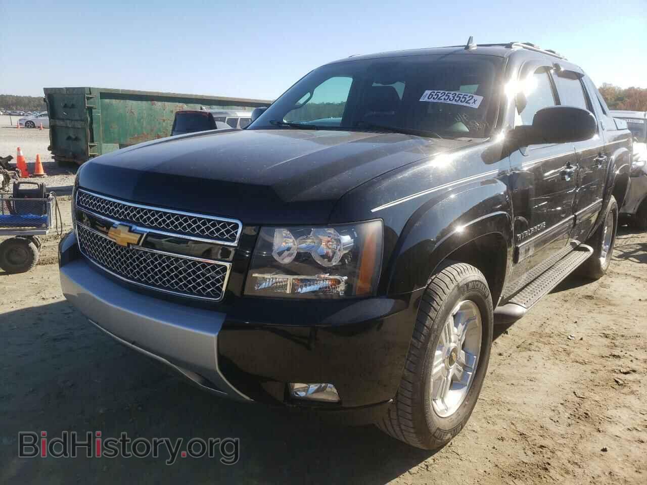 2013 CHEVROLET AVALANCHE - VIN: 3GNTKFE76DG104775 - Фото 2