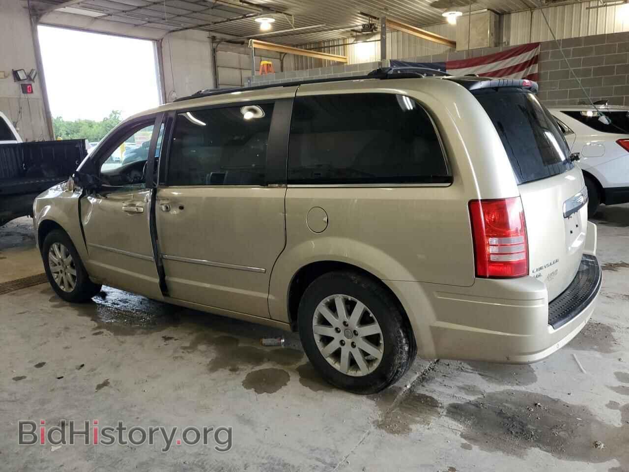 2010 CHRYSLER MINIVAN - VIN: 2A4RR8DX6AR421922 - Фото 2