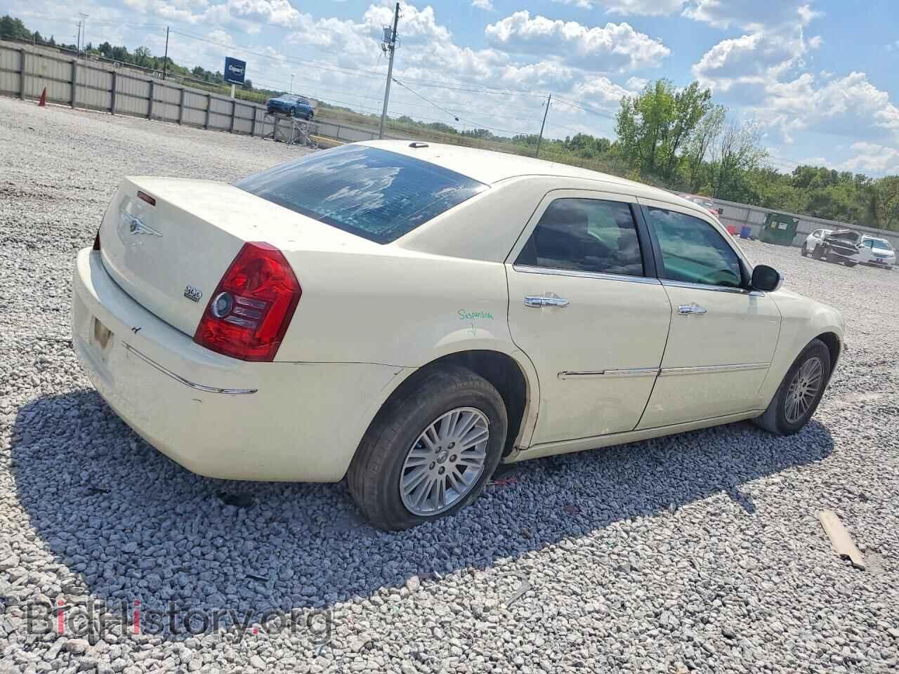 2010 CHRYSLER 300 - VIN: 2C3CA5CVXAH307059 - Фото 3