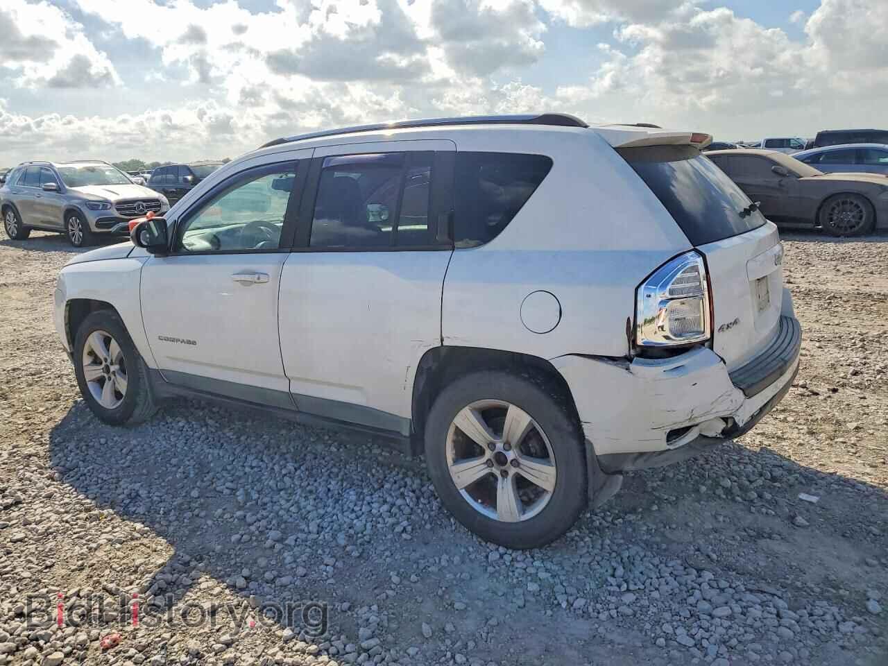2011 JEEP COMPASS - VIN: 1J4NF1FB7BD244785 - Фото 2