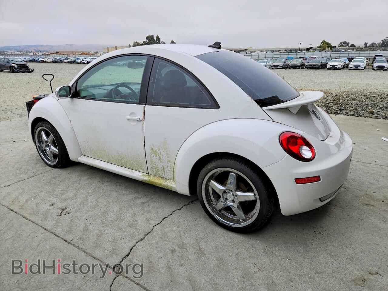 2009 VOLKSWAGEN BEETLE - VIN: 3VWPW31C69M511582 - Фото 2