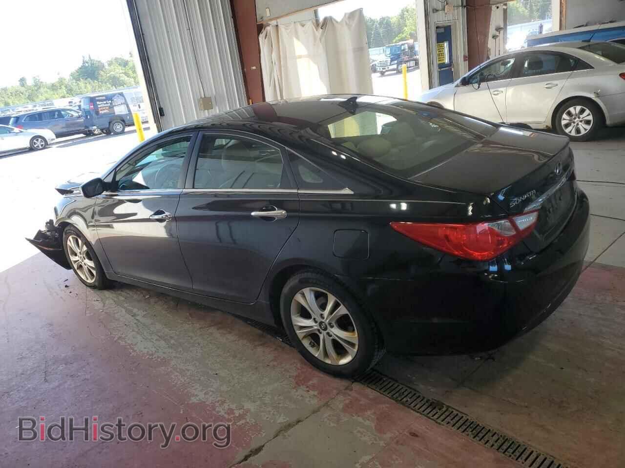2013 HYUNDAI SONATA - VIN: 5NPEC4AC3DH715800 - Фото 2