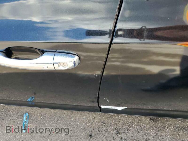 2014 Chrysler 300 (VIN 2C3CCAET8EH118317) — photo 9 of 10
