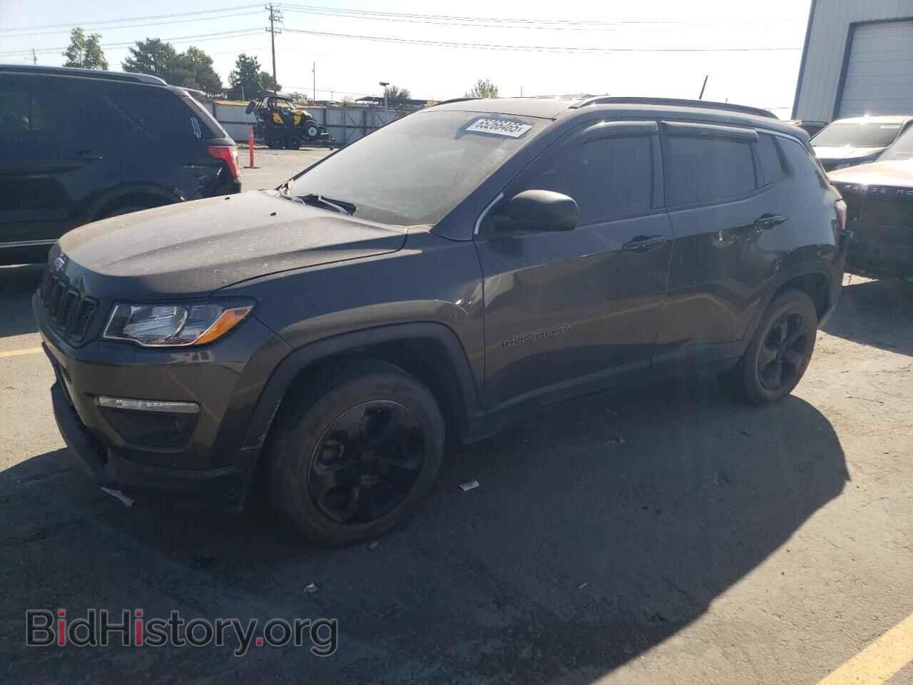 Photo 3C4NJDBB2HT674755 - JEEP COMPASS 2017