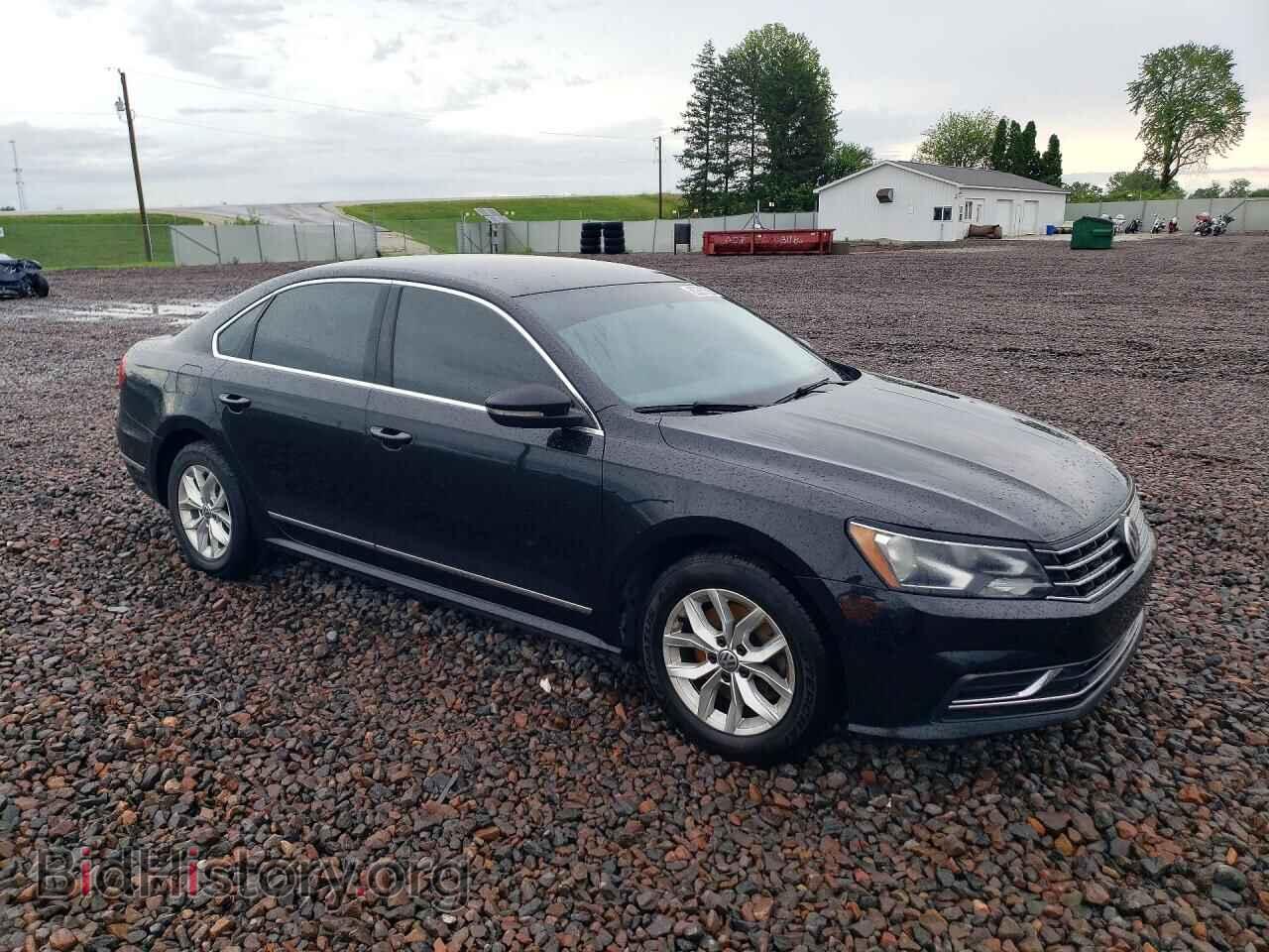 2017 VOLKSWAGEN PASSAT - VIN: 1VWAT7A33HC009487 - Photo 4
