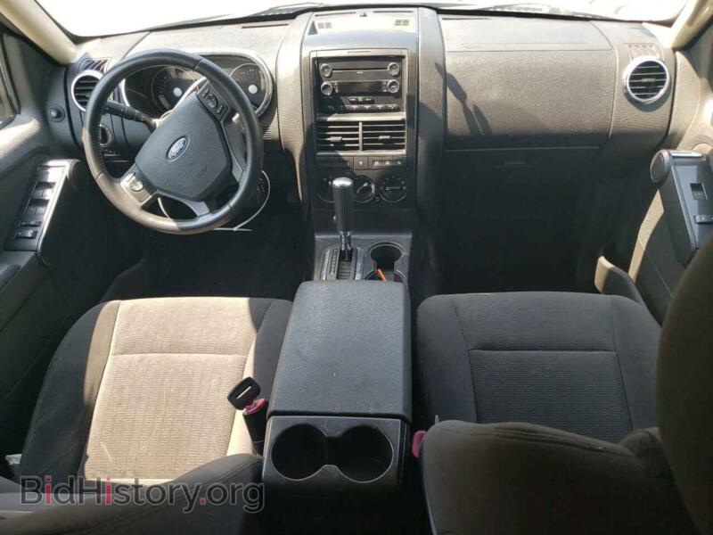 2010 Ford EXPLORER (VIN 1FMEU7DE5AUB01890) — фото 8 из 12