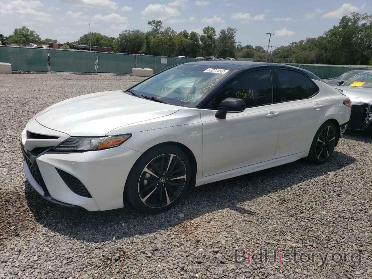 Photo 4T1BZ1HK6JU016851 - TOYOTA CAMRY 2018