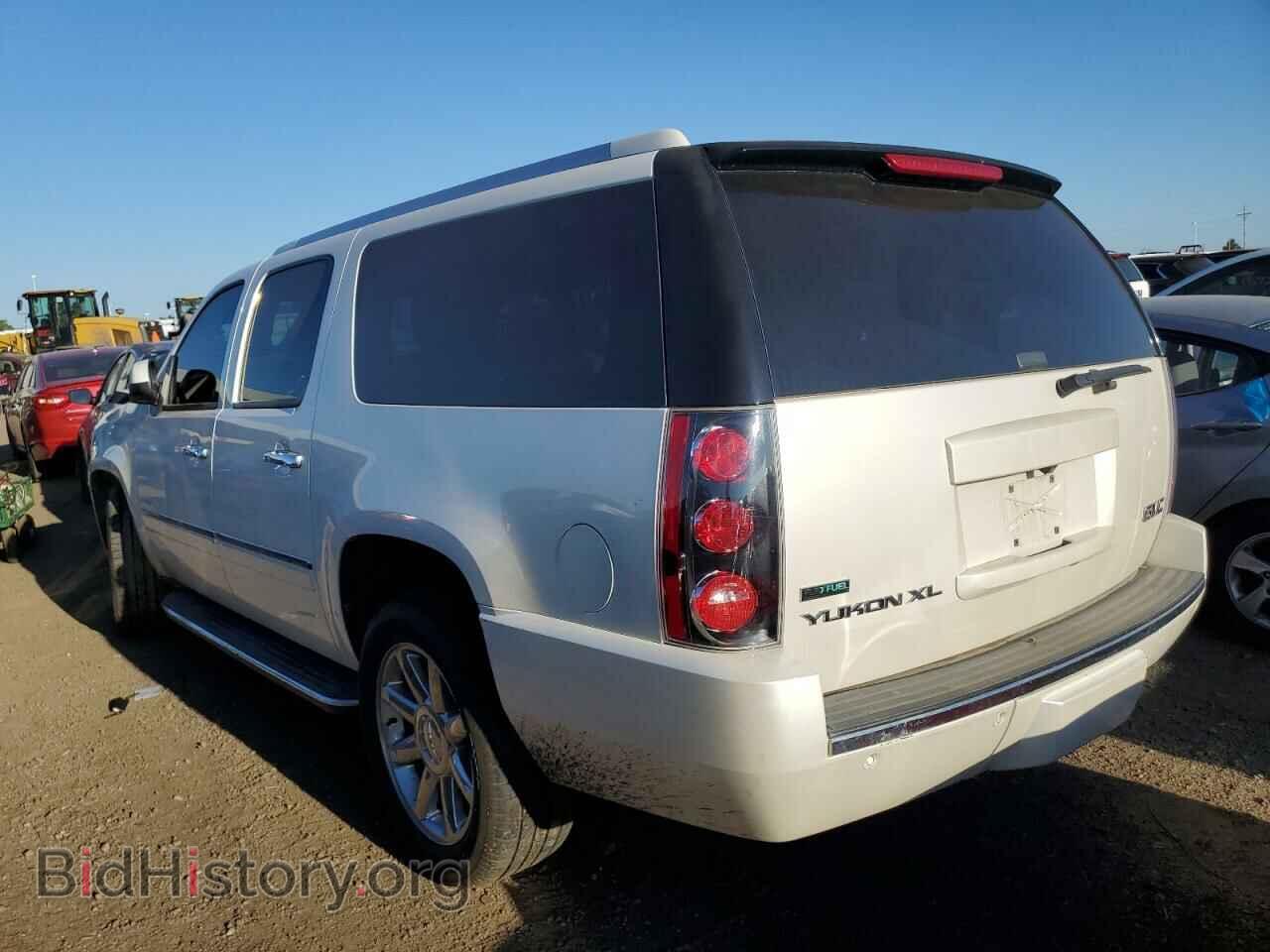 2011 GMC YUKON - VIN: 1GKS2MEF3BR271581 - Фото 2