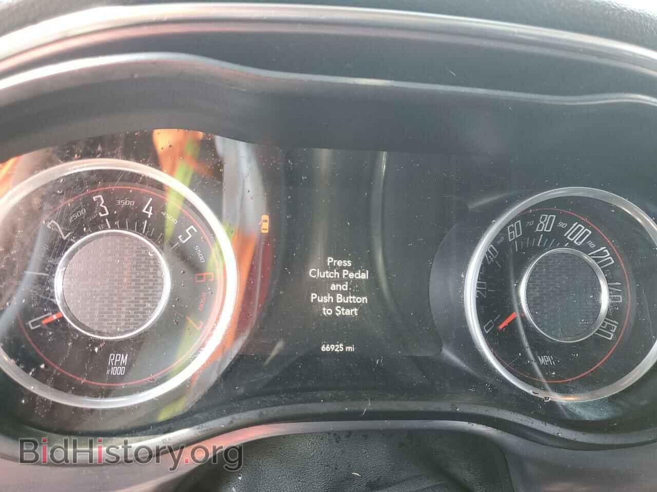 2015 DODGE CHALLENGER - VIN: 2C3CDZAT6FH712648 - Фото 9