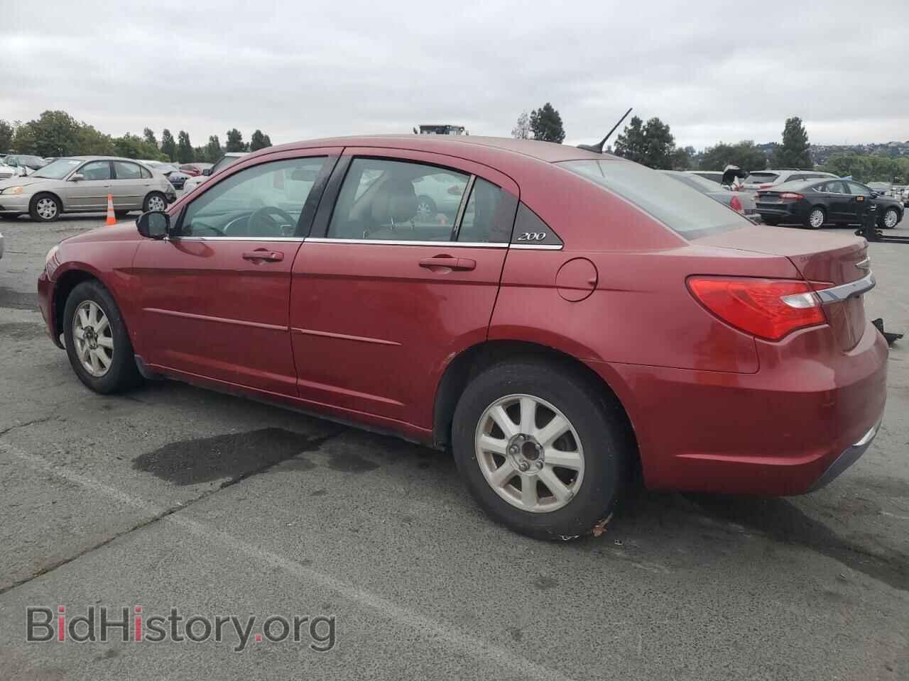 2013 CHRYSLER 200 - VIN: 1C3CCBAB9DN568793 - Фото 2