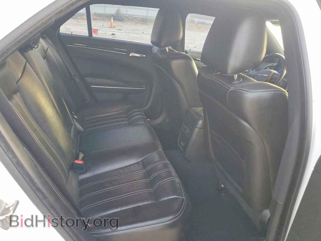 2020 CHRYSLER 300 - VIN: 2C3CCABT8LH180656 - Photo 10