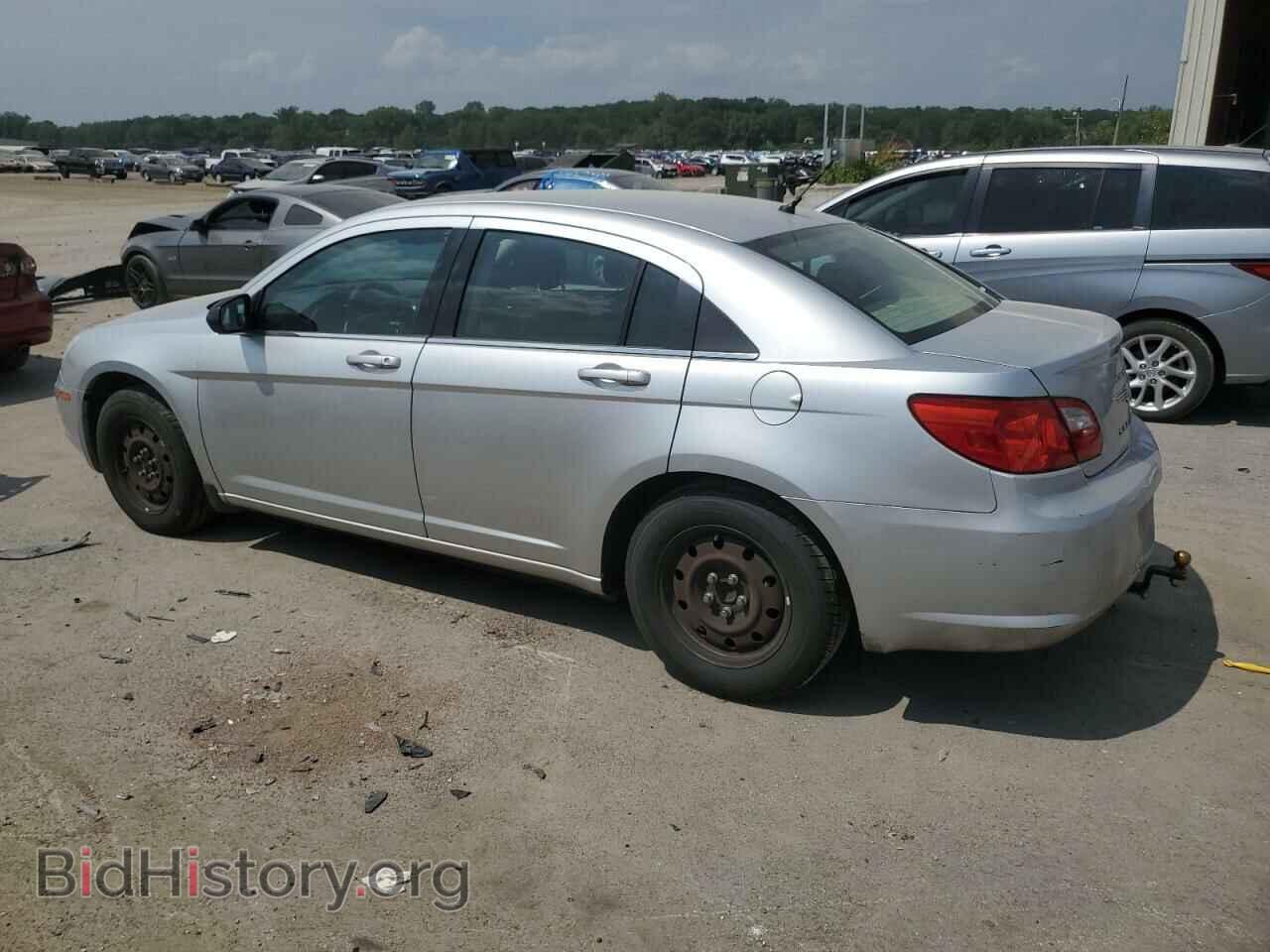 2010 CHRYSLER SEBRING - VIN: 1C3CC4FB9AN121266 - Фото 2