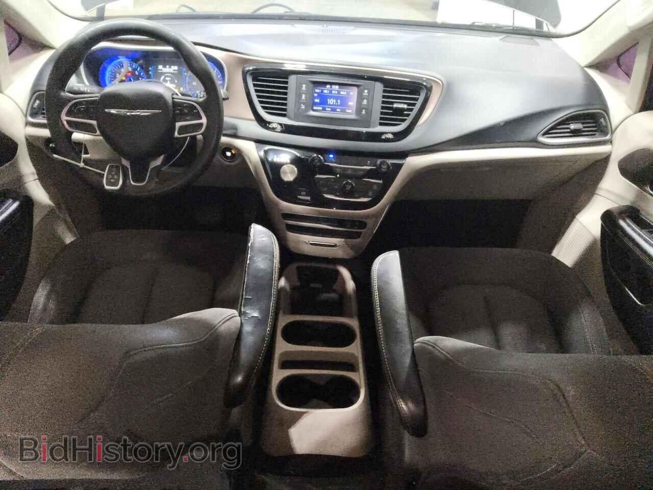 2017 CHRYSLER PACIFICA - VIN: 2C4RC1DG1HR642904 - Photo 8