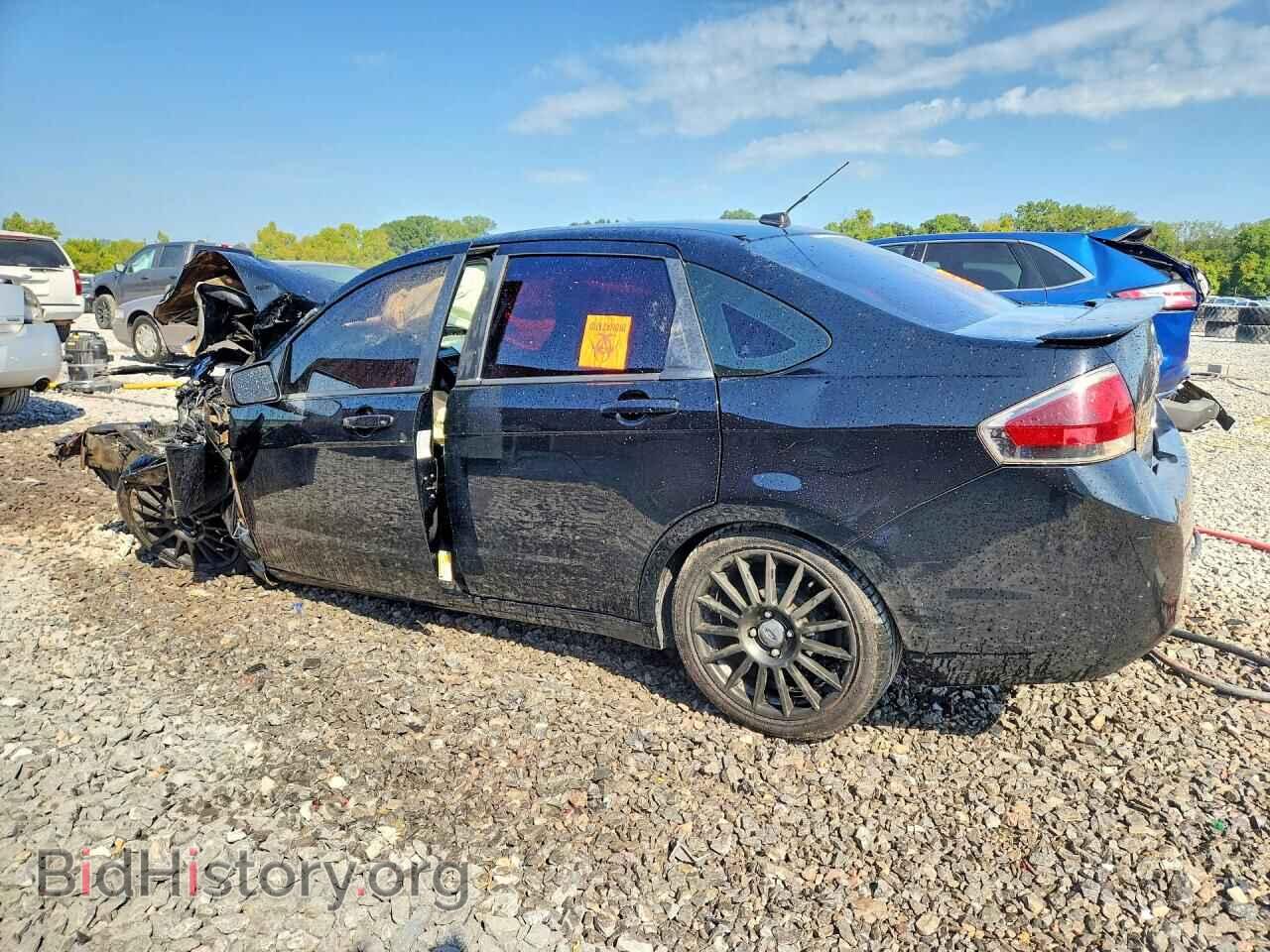 2011 FORD FOCUS - VIN: 1FAHP3GN0BW178949 - Photo 2