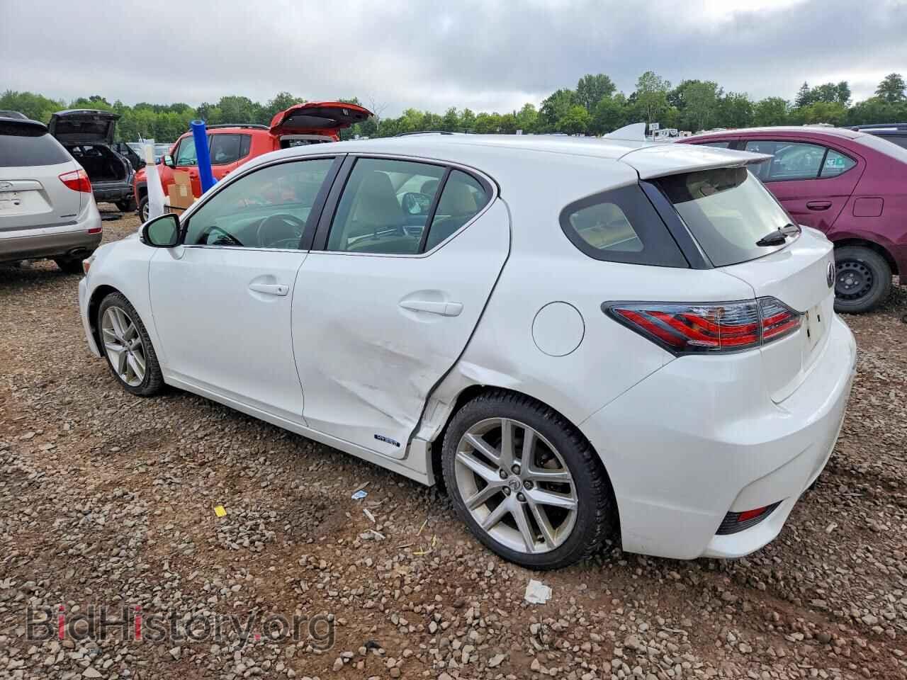 2014 LEXUS CT 200 - VIN: JTHKD5BH3E2176273 - Photo 2