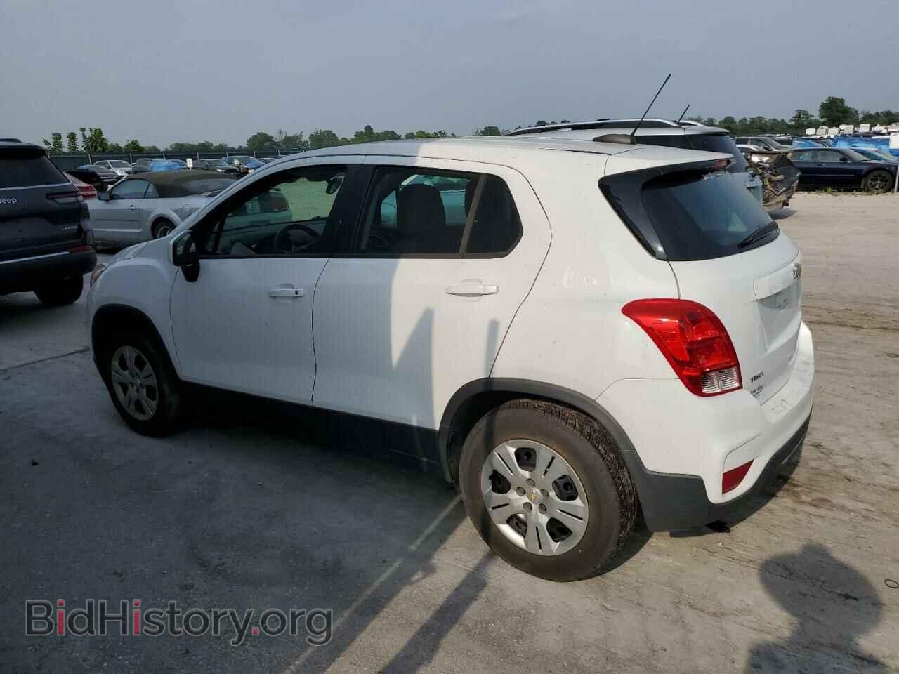 2017 CHEVROLET TRAX - VIN: 3GNCJKSB2HL288176 - Фото 2