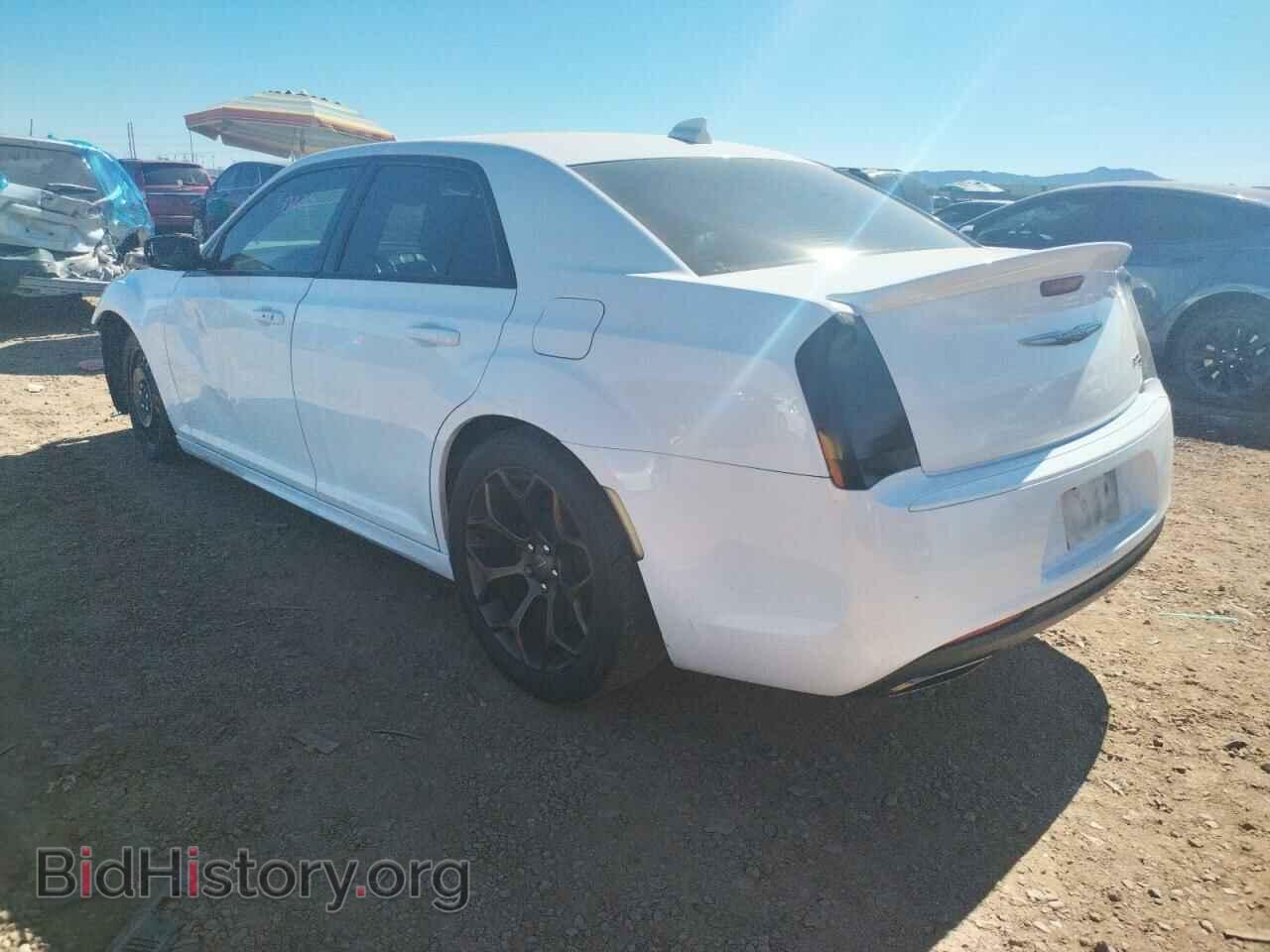 2019 CHRYSLER 300 - VIN: 2C3CCABT6KH581086 - Фото 3