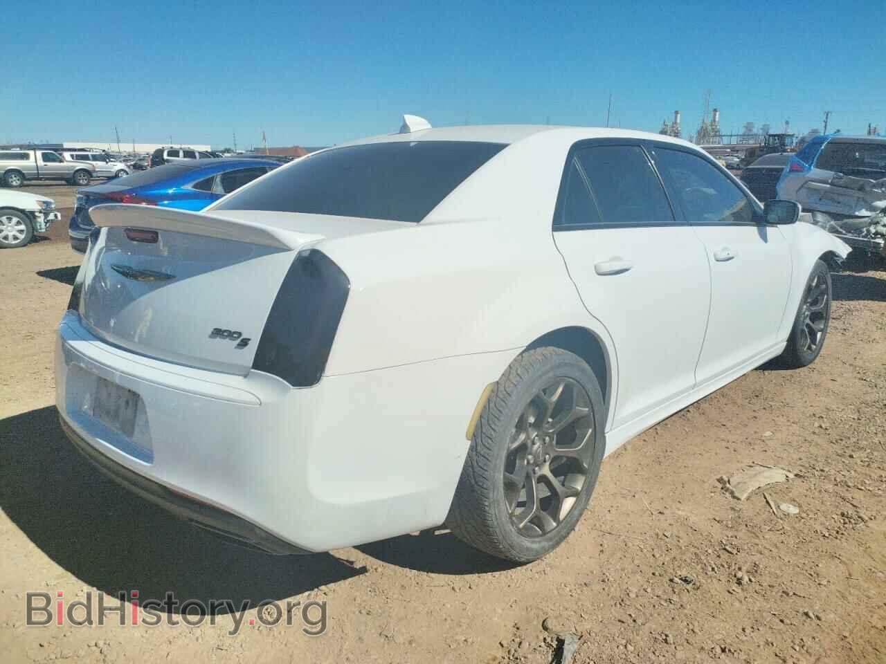 2019 CHRYSLER 300 - VIN: 2C3CCABT6KH581086 - Фото 4