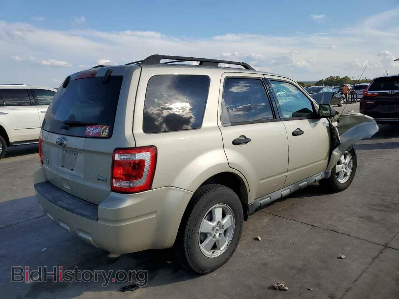 2011 FORD ESCAPE - VIN: 1FMCU0DG2BKC22955 - Фото 3