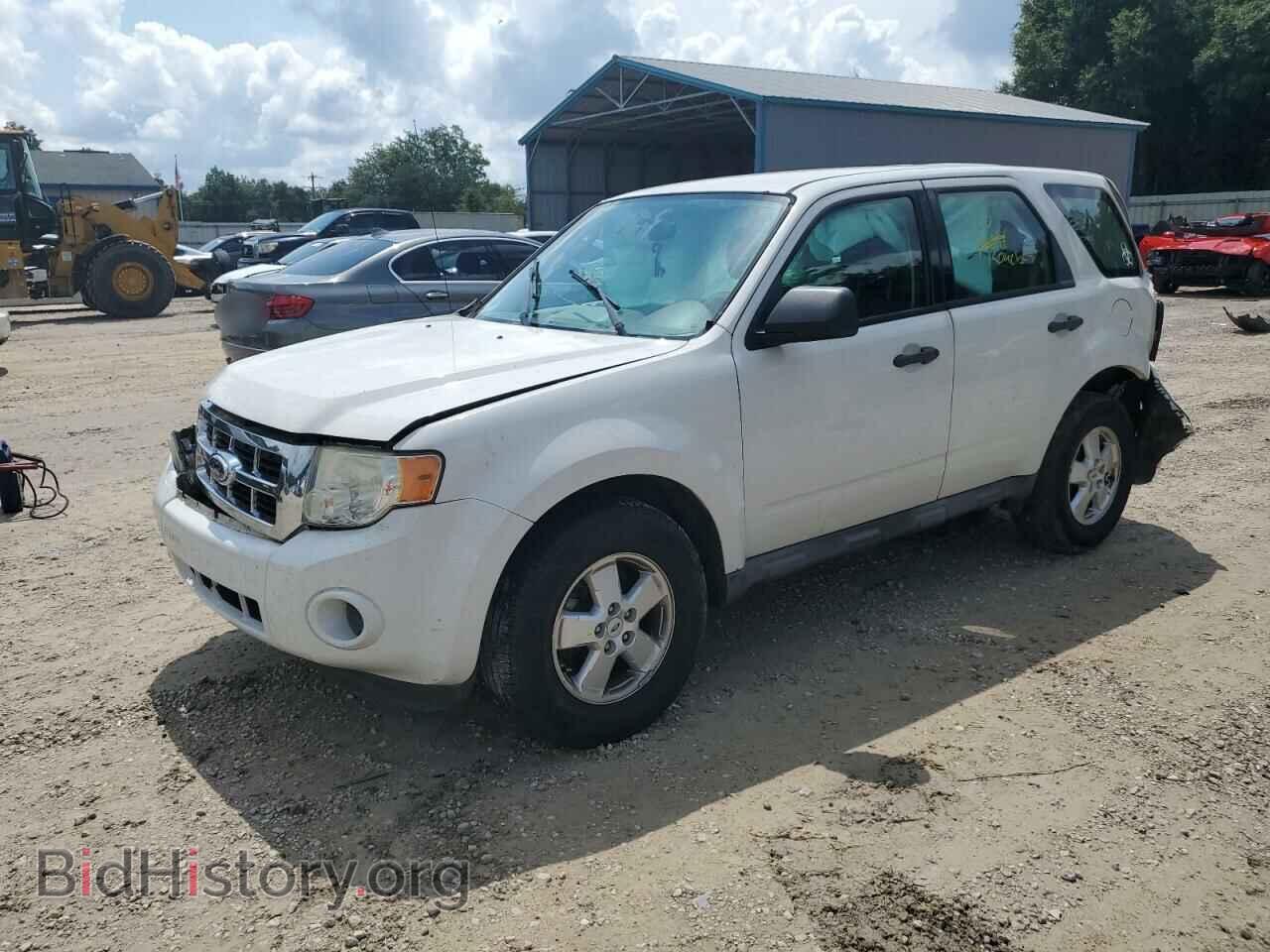Фотография 1FMCU0C77BKA09274 - FORD ESCAPE 2011